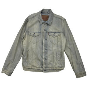 Levi's Type 3 Trucker Denim Jacket Distressed Light Wash Blue Size M